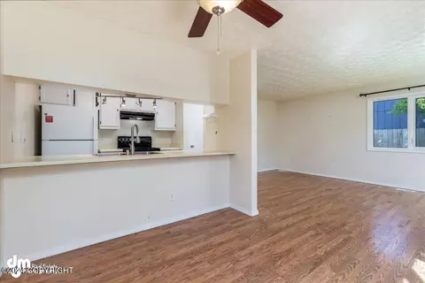 1847 Bellevue Loop, Anchorage, AK 99515 photo 4