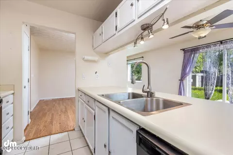 1847 Bellevue Loop, Anchorage, AK 99515 photo 2