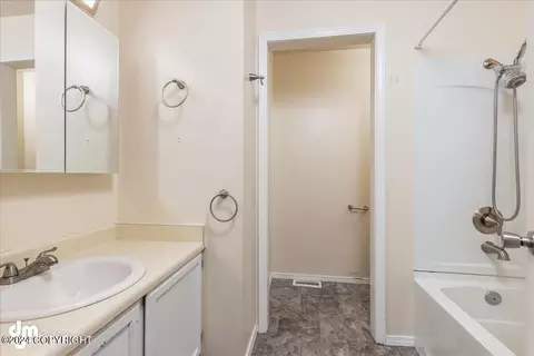 1847 Bellevue Loop, Anchorage, AK 99515 photo 8
