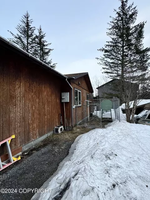 Exterior - 2008 Dora Way, Seward, AK 99664 photo 4 of 10