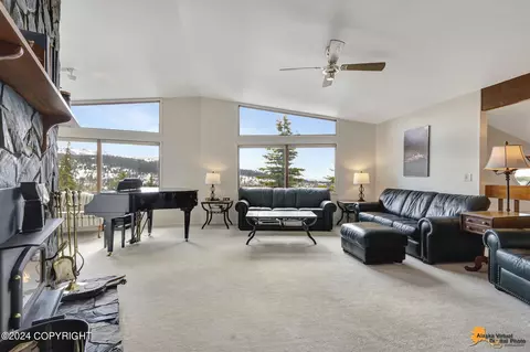 Living - 8301 E 130th Ave, Anchorage, AK 99516 photo 3 of 4