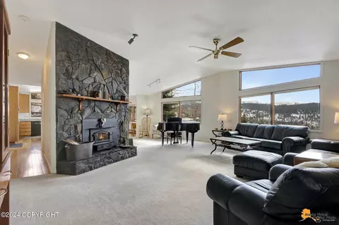 Living - 8301 E 130th Ave, Anchorage, AK 99516 photo 1 of 4