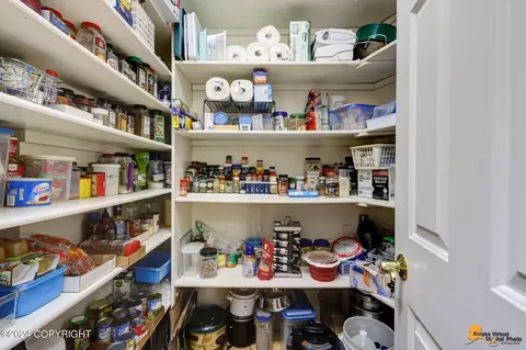 Kitchen - 8301 E 130th Ave, Anchorage, AK 99516 photo 6 of 6
