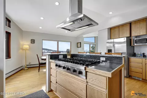 Kitchen - 8301 E 130th Ave, Anchorage, AK 99516 photo 3 of 6