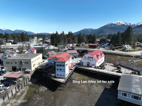 26 S 24 S Sing Lee Aly, Petersburg, AK 99833
