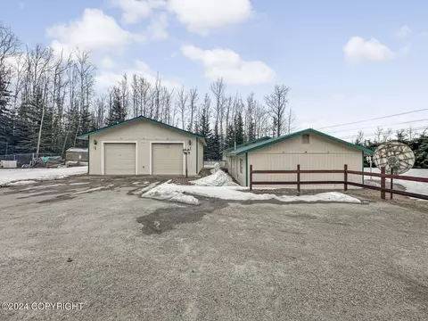 4121 S Harbor View Dr, Wasilla, AK 99623