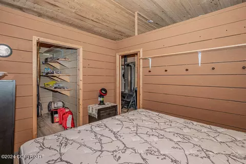Bedroom - 67470 Fishhook Rd, Ninilchik, AK 99639 photo 3 of 3