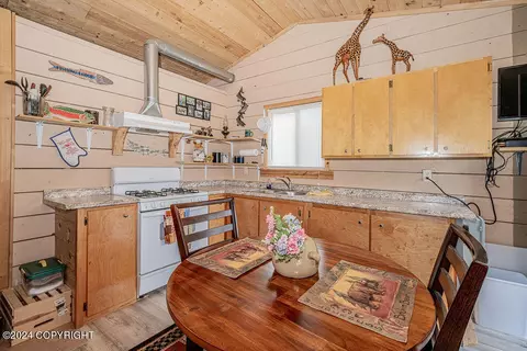 Kitchen - 67470 Fishhook Rd, Ninilchik, AK 99639 photo 2 of 2