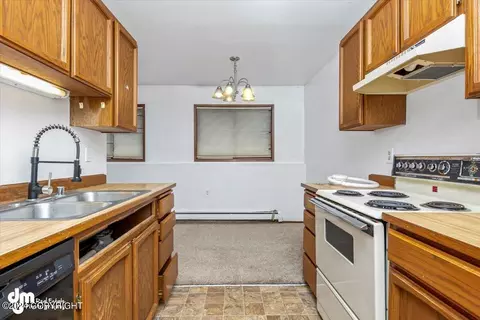 241 Mccarrey St # 3, Anchorage, AK 99508 photo 8