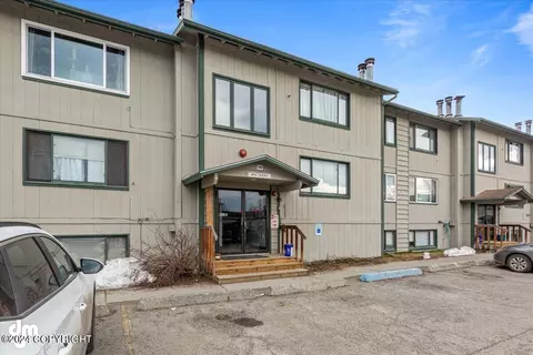 241 Mccarrey St # 3, Anchorage, AK 99508 photo 2