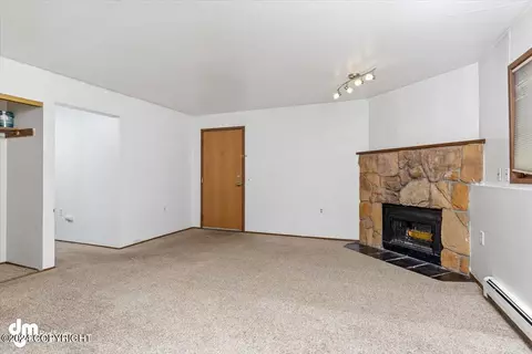 241 Mccarrey St # 3, Anchorage, AK 99508 photo 3
