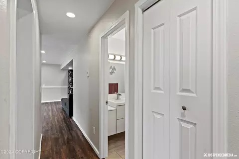 6045 Staedem Dr, Anchorage, AK 99504 photo 33