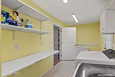 6045 Staedem Dr, Anchorage, AK 99504 photo 38