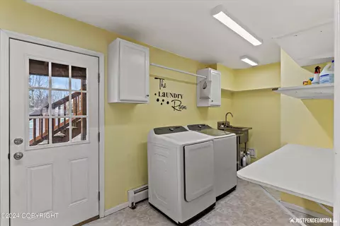 6045 Staedem Dr, Anchorage, AK 99504 photo 37