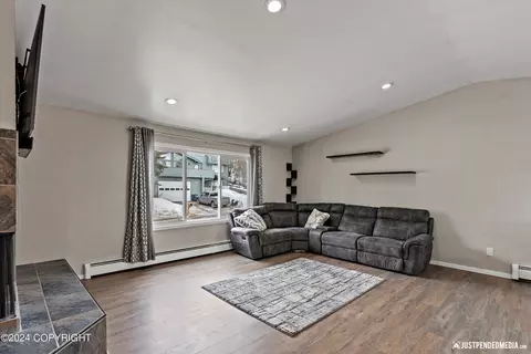 6045 Staedem Dr, Anchorage, AK 99504 photo 11