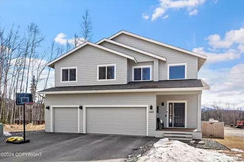 13285 Curry Ridge Cir, Eagle River, AK 99577