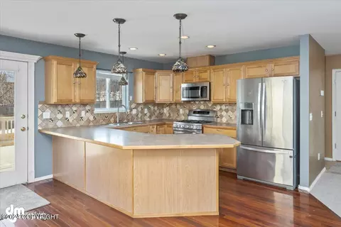Kitchen - 13509 Vasili Dr, Eagle River, AK 99577 photo 8 of 9