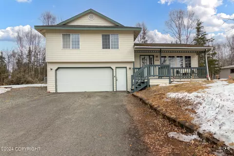 606 Maple Dr, Kenai, AK 99611
