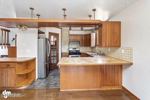 Kitchen - 15712 Shims St, Chugiak, AK 99567 photo 4 of 4