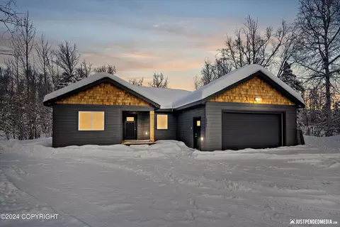 9746 W Jennings Dr, Wasilla, AK 99623