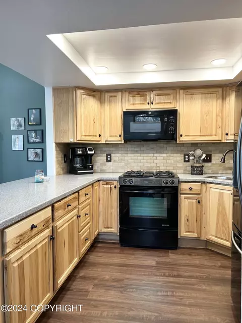 9341 Stuart Cir, Eagle River, AK 99577 photo 7