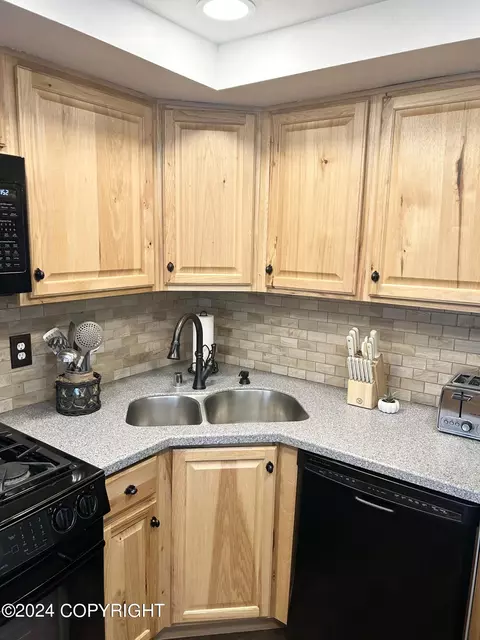 9341 Stuart Cir, Eagle River, AK 99577 photo 12