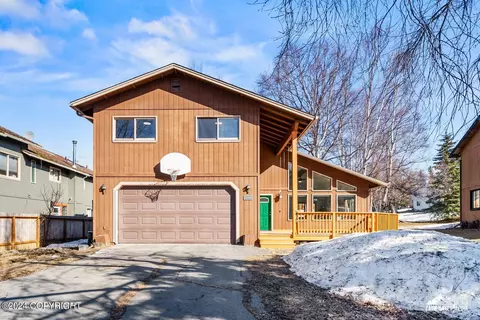 3500 Spinnaker Dr, Anchorage, AK 99516