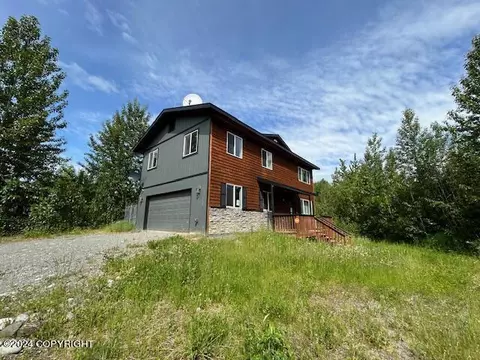 740 S Beaver Lake Rd, Big Lake, AK 99652