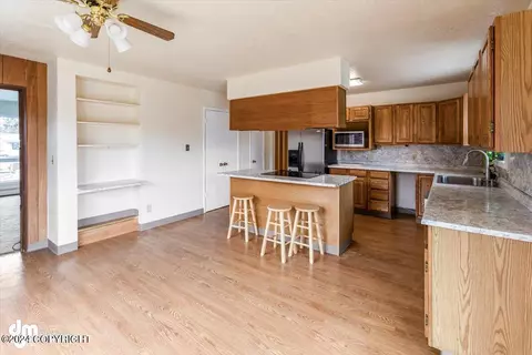 3831 Robin St, Anchorage, AK 99504 photo 13