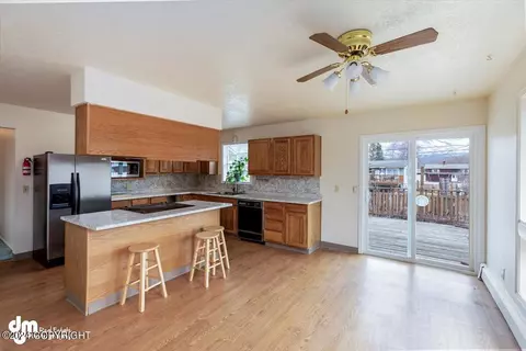 3831 Robin St, Anchorage, AK 99504 photo 11