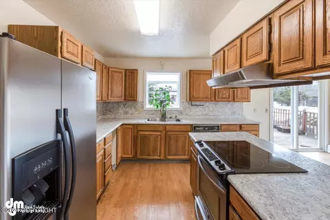 3831 Robin St, Anchorage, AK 99504 photo 15