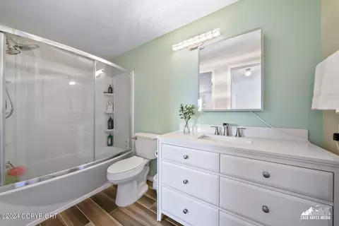 Bath - 11844 Copper Mountain Dr, Eagle River, AK 99577 photo 3 of 4