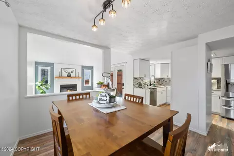 Dining - 11844 Copper Mountain Dr, Eagle River, AK 99577 photo 4 of 4