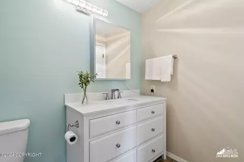 Bath - 11844 Copper Mountain Dr, Eagle River, AK 99577 photo 2 of 4