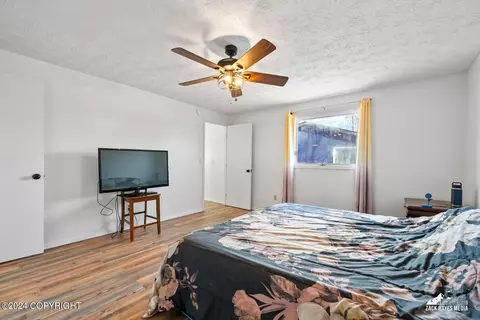 Bedroom - 11844 Copper Mountain Dr, Eagle River, AK 99577 photo 3 of 5