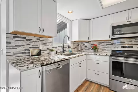 Kitchen - 11844 Copper Mountain Dr, Eagle River, AK 99577 photo 3 of 8
