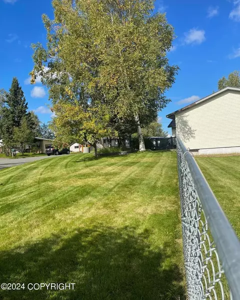 Exterior - 1722 Brink Dr, Anchorage, AK 99504 photo 19 of 19