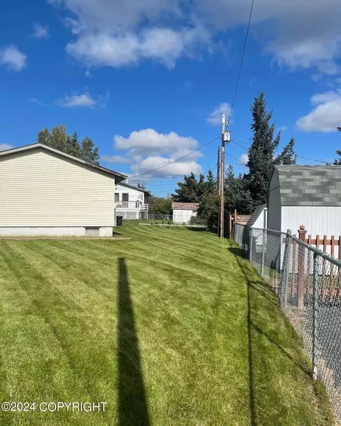Exterior - 1722 Brink Dr, Anchorage, AK 99504 photo 18 of 19