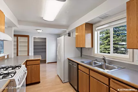 Kitchen - 6900 E 11th Ave, Anchorage, AK 99504 photo 1 of 3