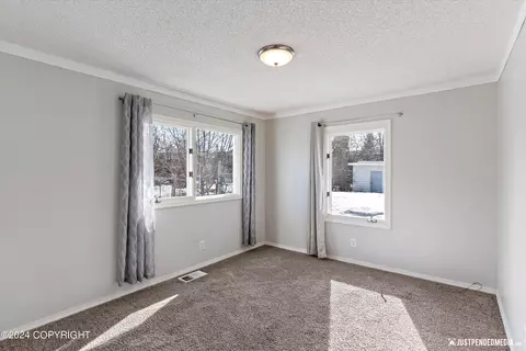 Bedroom - 6900 E 11th Ave, Anchorage, AK 99504 photo 2 of 4