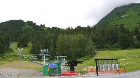 366 Crystal Mountain Rd # 407, Girdwood, AK 99587