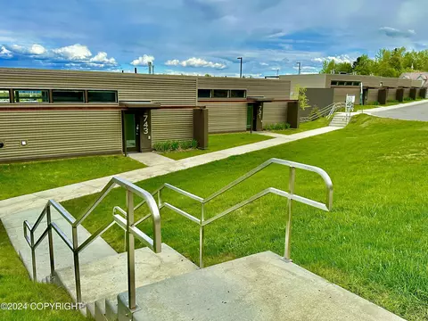 743 Top Rail Ln # B6, Anchorage, AK 99501