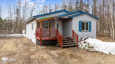 5720 W Phenix Ave, Wasilla, AK 99623