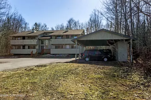 5860 E Pilgrim Ct, Wasilla, AK 99654