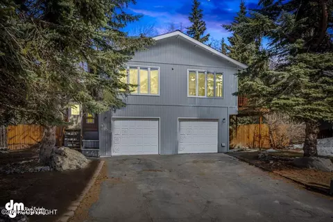 19713 Shumagin Cir, Eagle River, AK 99577