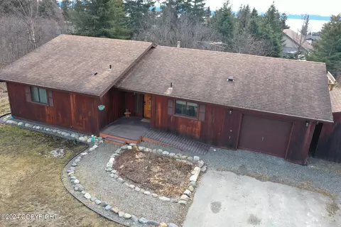 163 E Bayview Ave, Homer, AK 99603