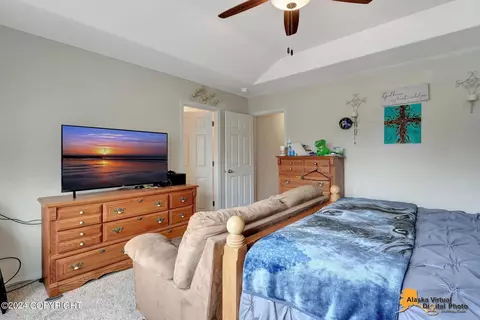 Bedroom - 20567 Pine Crest Ln, Eagle River, AK 99577 photo 2 of 11