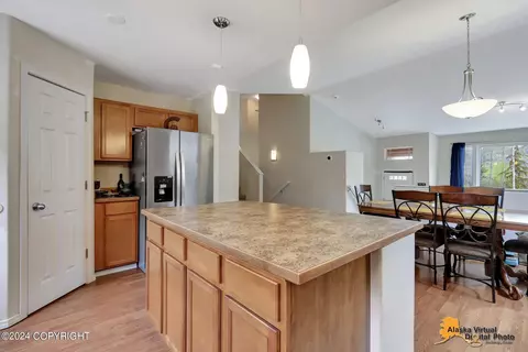 Kitchen - 20567 Pine Crest Ln, Eagle River, AK 99577 photo 6 of 7