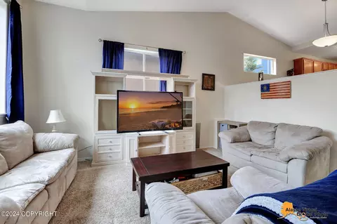 Living - 20567 Pine Crest Ln, Eagle River, AK 99577 photo 1 of 4