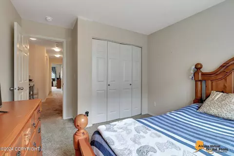 Bedroom - 20567 Pine Crest Ln, Eagle River, AK 99577 photo 8 of 11